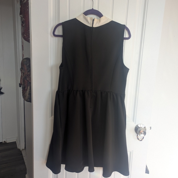 Size XL Hot Topic Death Moth Gothic Collar Sleeveless Dress - Picture 4 of 4